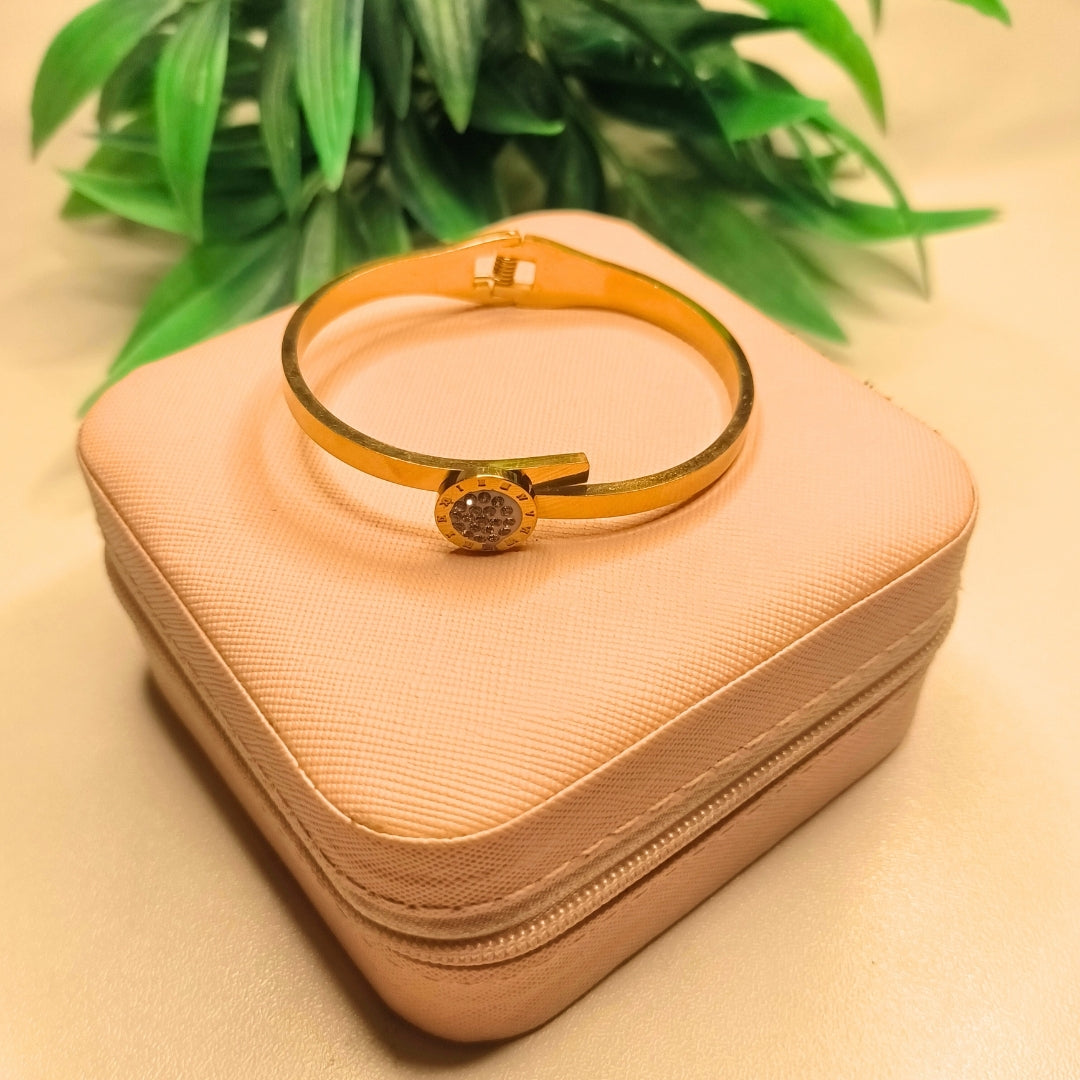 Crystal Radiance Round Gold-Plated Jewelry Set | Artificial Jewelry for Women