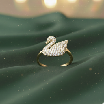 Luxury Swan Crystal Ring – Gold-Tone Statement Jewelry